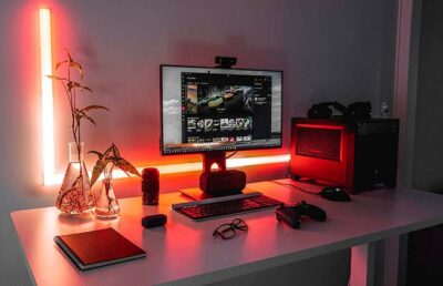 Cómo iluminar tu setup gamer con luces y tiras LED